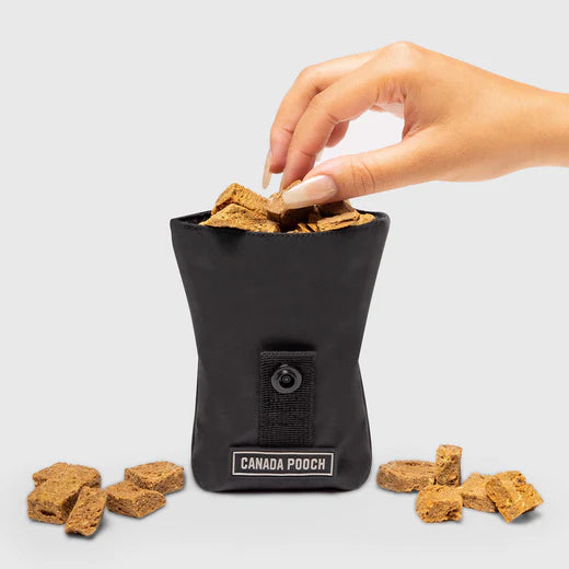 CANADA POOCH® TREAT BAG BLACK